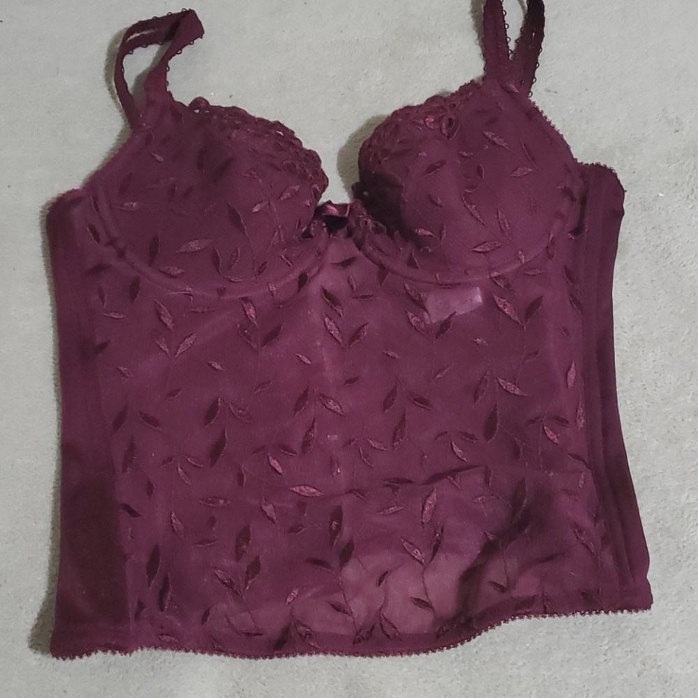 Corset‎